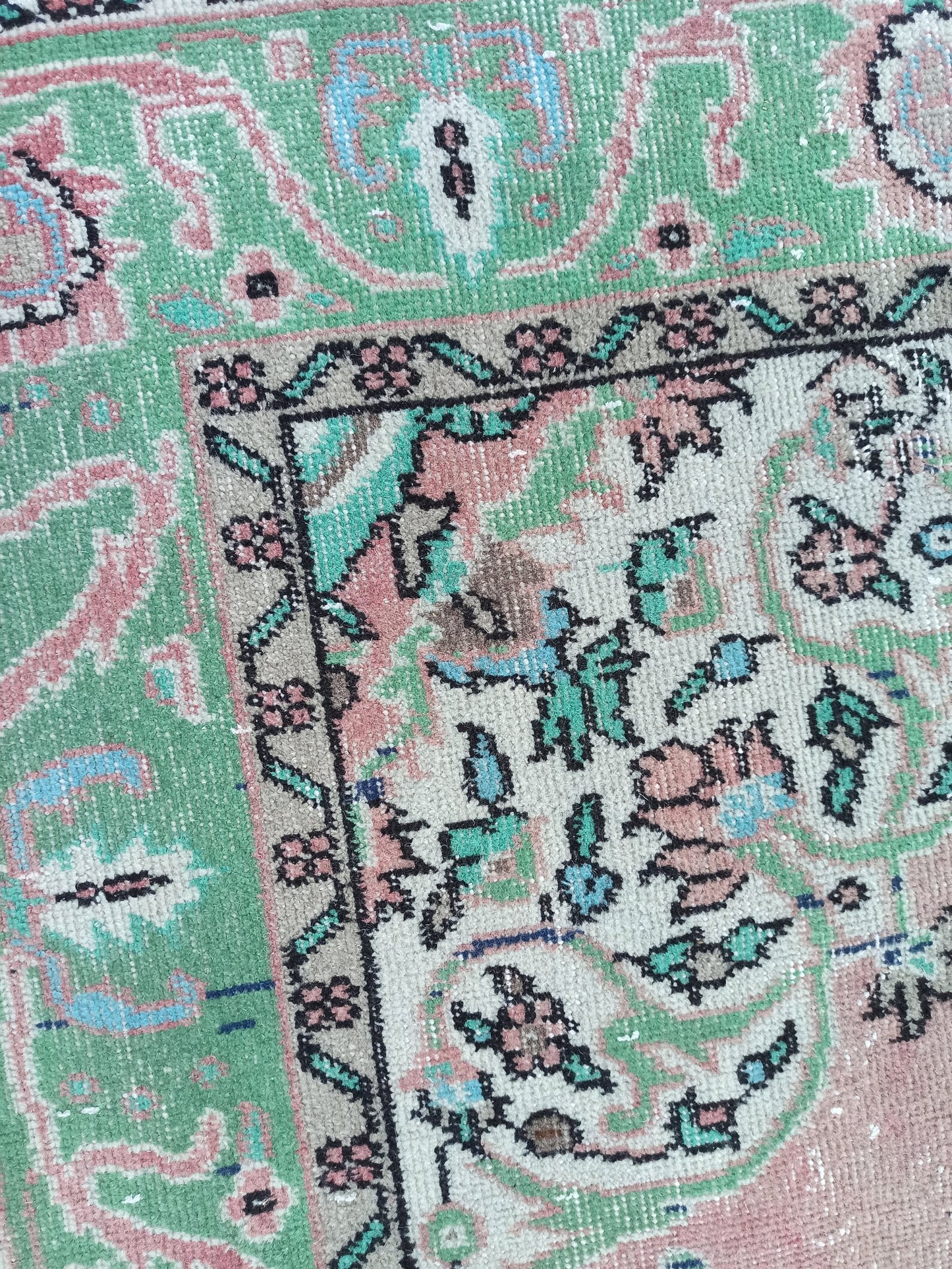 Wren Vintage Handwoven Turkish Rug, Pink and Mint 5x8