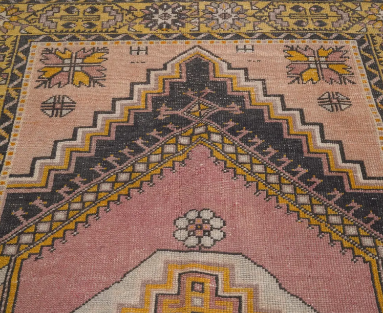 Calienne Vintage Handwoven Turkish Rug, Pink, Yellow, Black 4x7