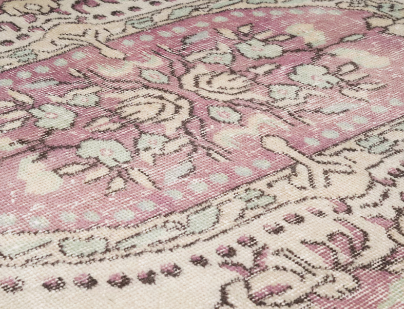 Isolde Vintage Handwoven Turkish Rug, Lavender, 5x10