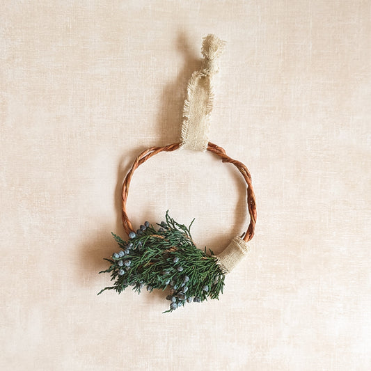 Minimal Holiday Wreath With Preserved Juniper