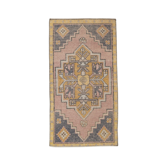 Novelle Mini Vintage Turkish Rug
