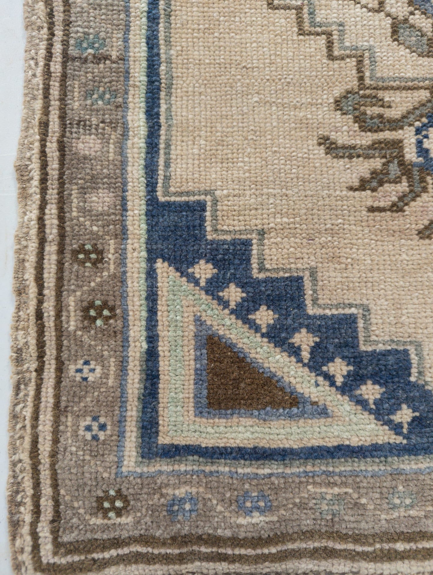 Cove Mini Vintage Turkish Rug