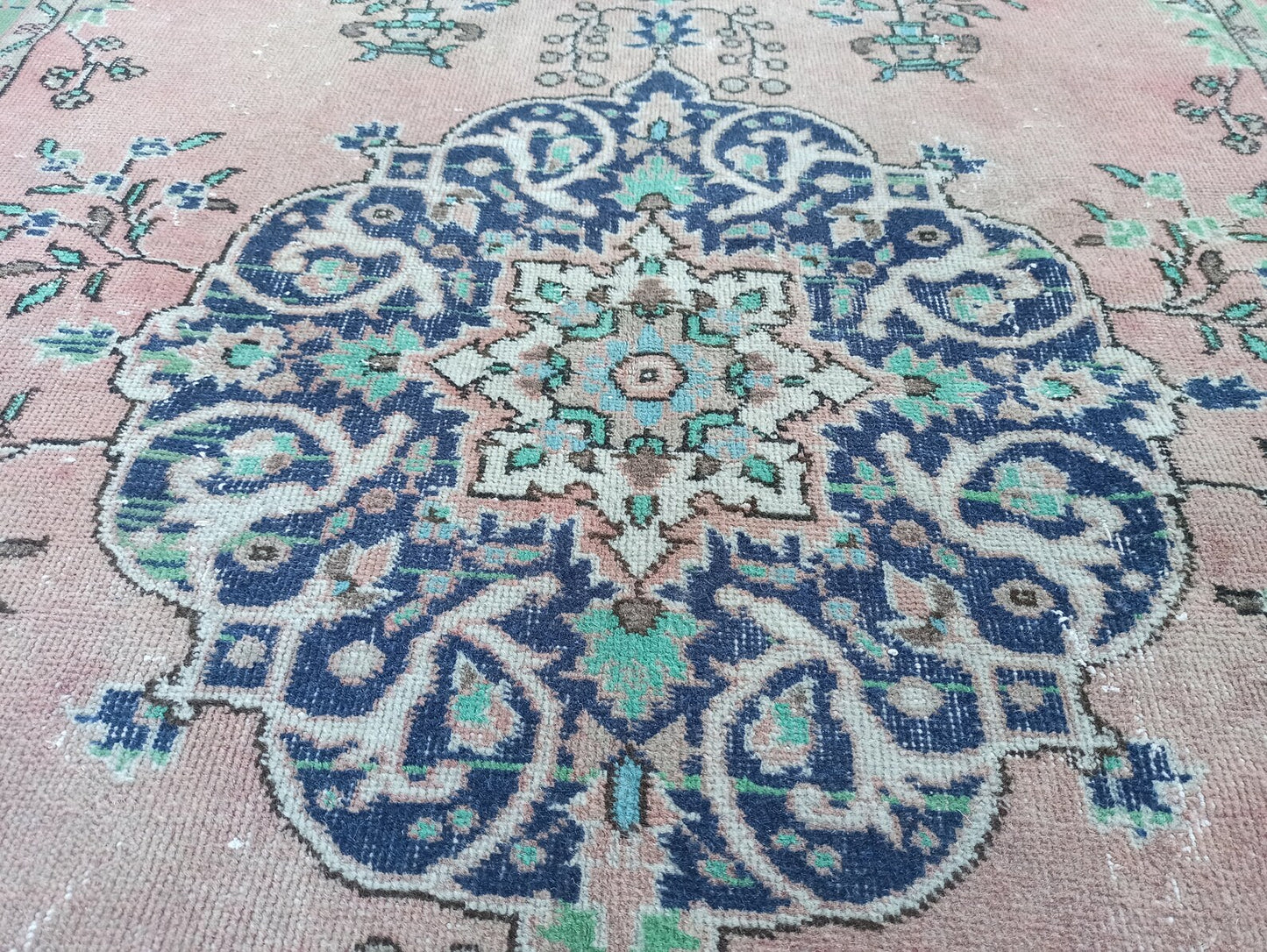 Wren Vintage Handwoven Turkish Rug, Pink and Mint 5x8