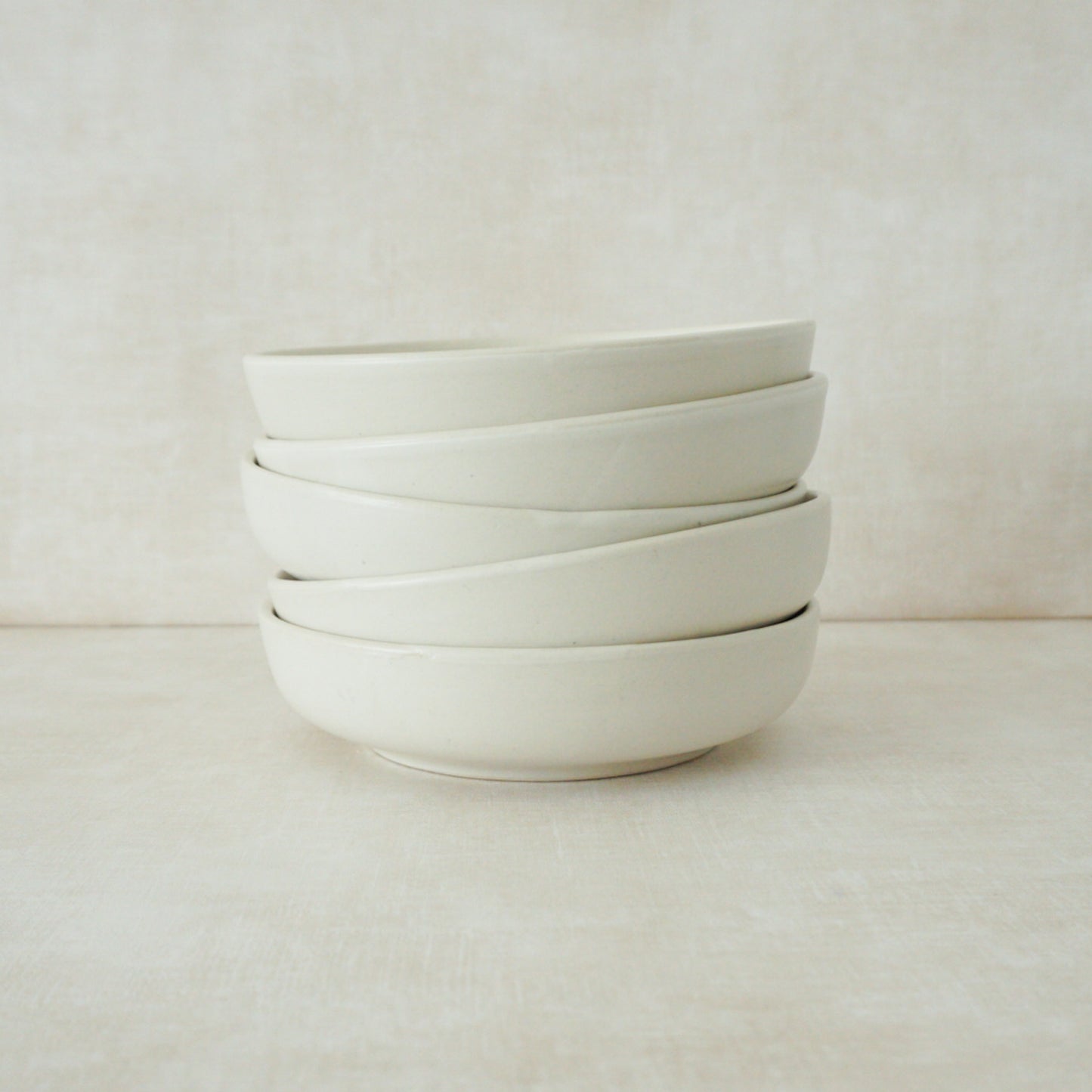Kanji Low Off-White Ceramic Ripple Bowl